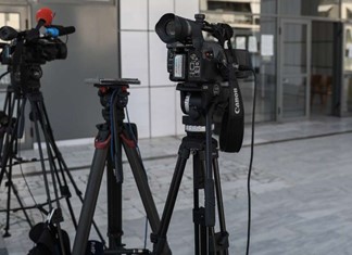 Μετά την Intrakat μπαίνουν και στα ΜΜΕ