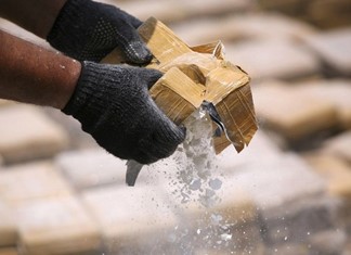 Έμπορος από τον Τύρναβο φέρεται εμπλεκόμενος σε μεγάλη ποσότητα κοκαϊνης