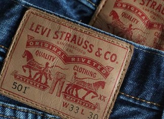 Η Levi Strauss μπαίνει στη Wall Street