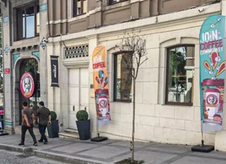 Mikel: Πρώτο κατάστημα στην Κωνσταντινούπολη