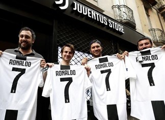 Ρονάλντο: Μια φανέλα το λεπτό πουλάνε τα Juve stores