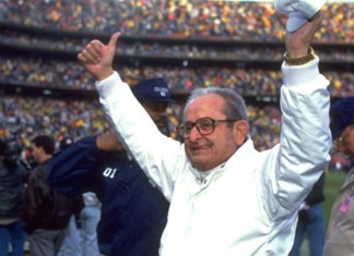 Έφυγε ο Άλεξ Σπάνος των 2,4 δισ. που ξεκίνησε ξυπόλητος