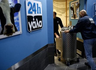 Τα «μικρά μπακάλικα» των …95.000 ευρώ