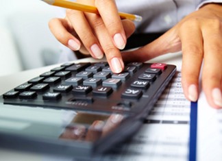 Φουσκωμένος ο λογαριασμός για τους ελ. επαγγελματίες