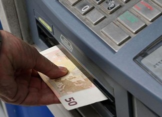 Τέρμα ο "μισθός στο χέρι" - Όλα μέσω τράπεζας