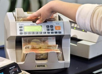 Κατά 11.000 θα μειωθούν οι υπάλληλοι των τραπεζών μέχρι το 2020