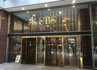 Βρήκαν στις τουαλέτες της UBS 95.000 ευρώ