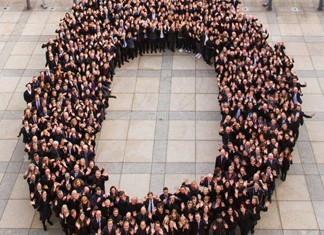 Πρωτότυπος και τιμητικός ο αποχαιρετισμός στον Βόλφγκανγκ Σόιμπλε