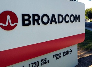 O Tραμπ ματαίωσε συγχώνευση εταιρειών