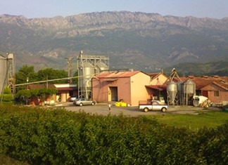 ΕΛΑΚΡΕ: Εκτροφή, σφαγή και τυποποίηση από δύο αδέλφια στα Τρίκαλα