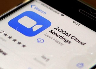 Zoom : Ο συνωστισμός στην πλατφόρμα έφερε προβλήματα