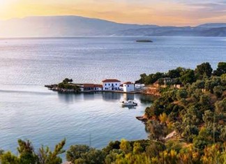 Πωλείται διαμέρισμα στη γραφική Μηλίνα