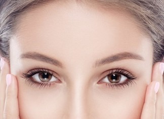 Εξισορρόπηση της λιπαρής και με τάση ακμής επιδερμίδας