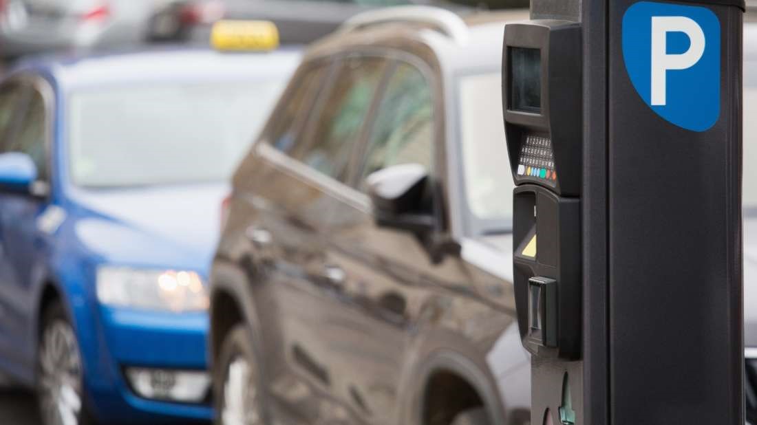 Έργο 1,8 εκ. για 6.200 νέες θέσεις στάθμευσης στη Λάρισα