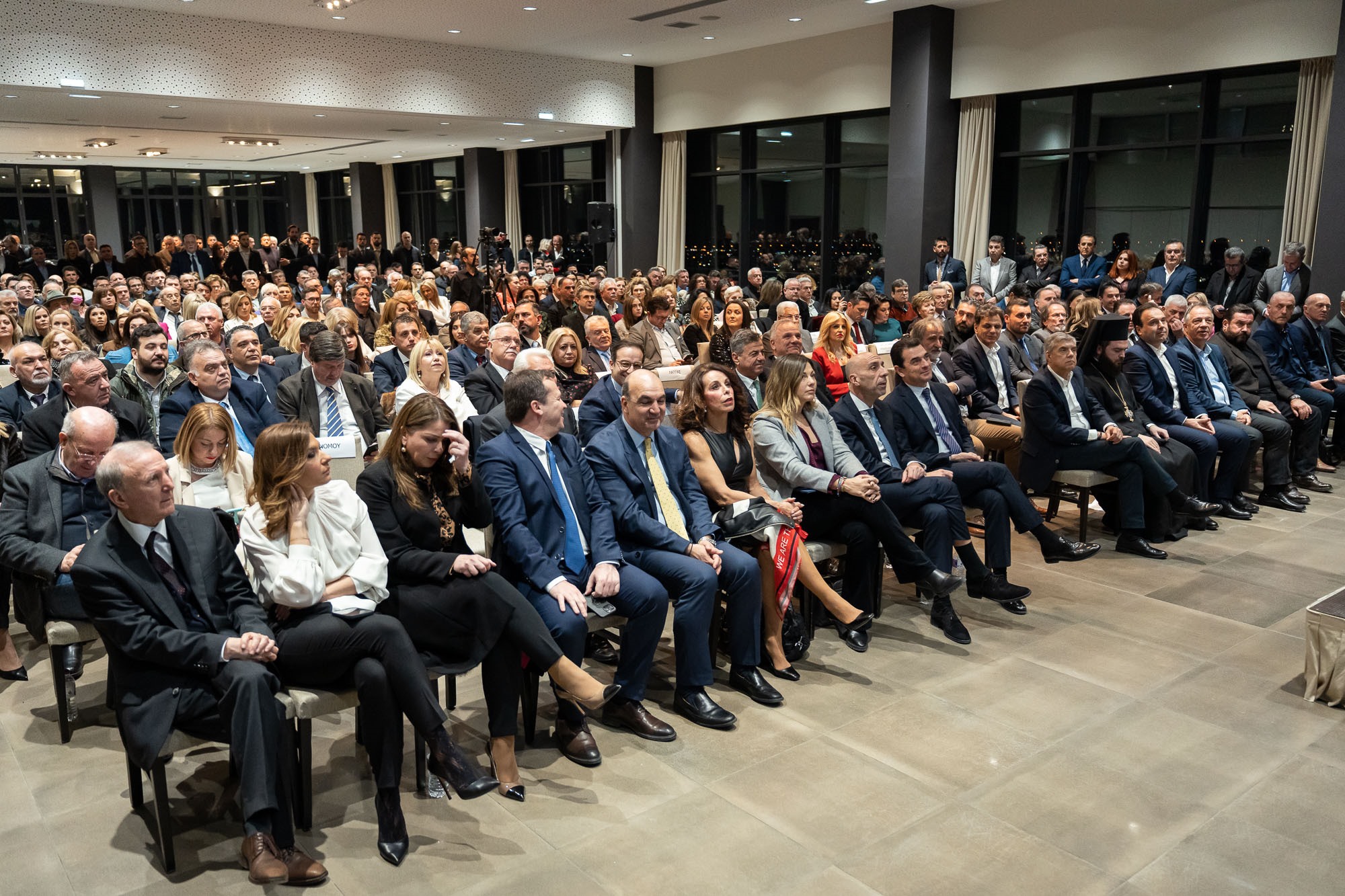 Πλήθος γνωστών ονομάτων στη γιορτή του Επιμελητηρίου Τρικάλων