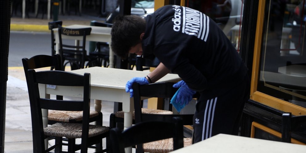 Τα καταστήματα ετοιμάζονται - αγώνας δρόμου για το κεφάλαιο κίνησης