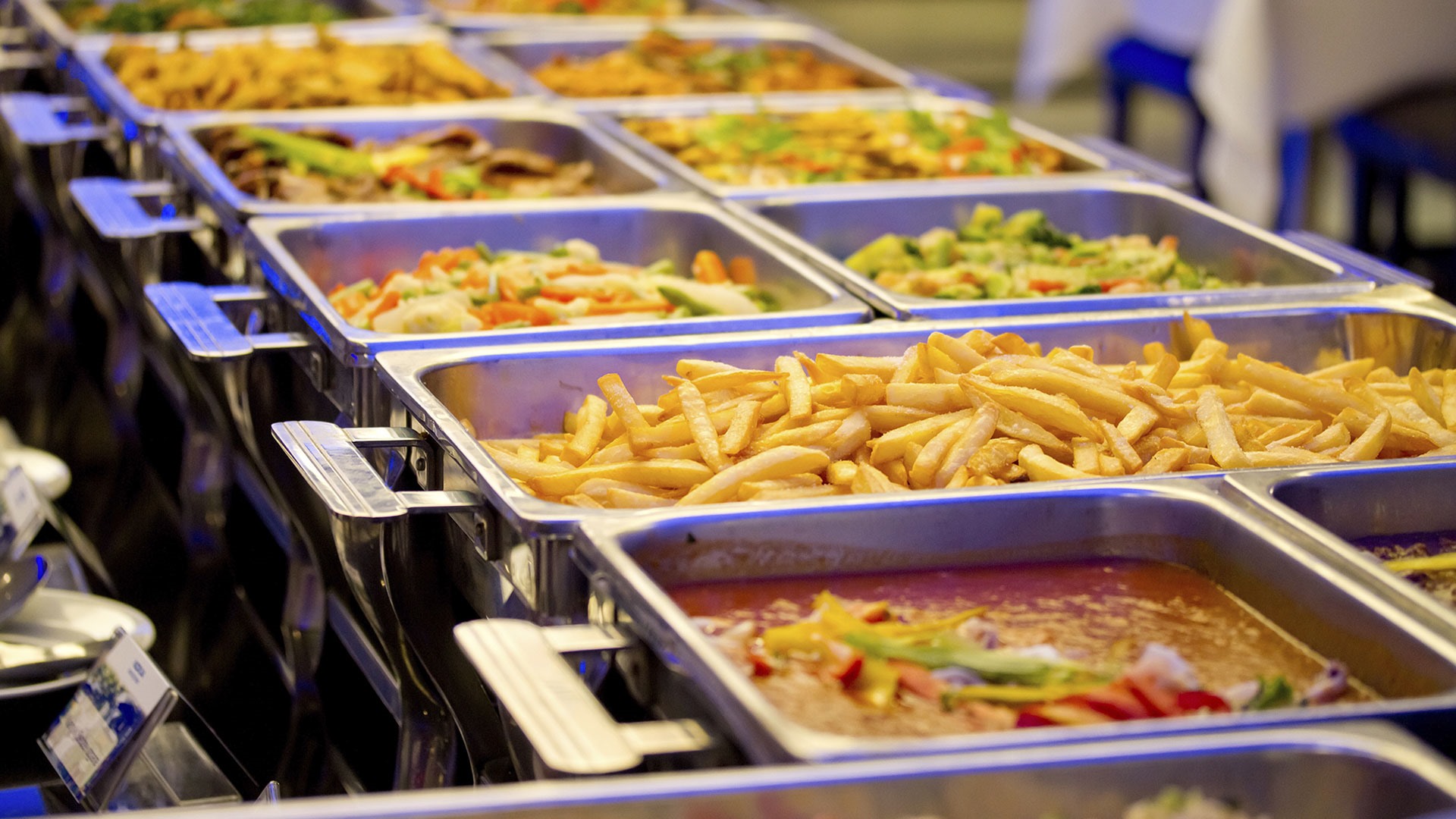 Σίτιση μεταναστών: 20 εταιρείες για τα 400 εκ. 