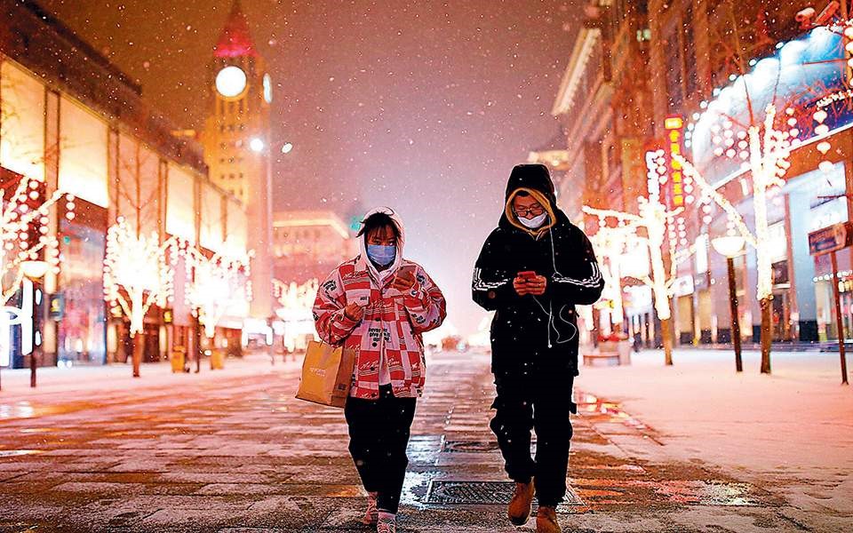 Αβεβαιότητα για τη διεθνή οικονομία προκαλεί ο κορωνοϊός