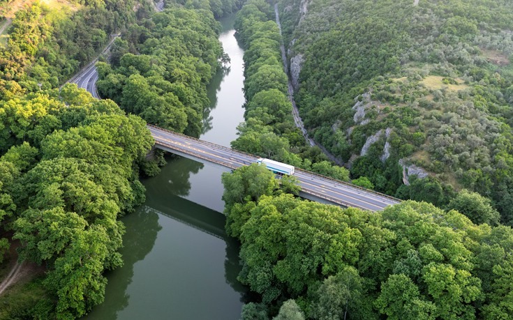Αποζημίωση στην Αυτοκινητόδρομος Αιγαίου για διόδια στον παλιό δρόμο Τεμπών