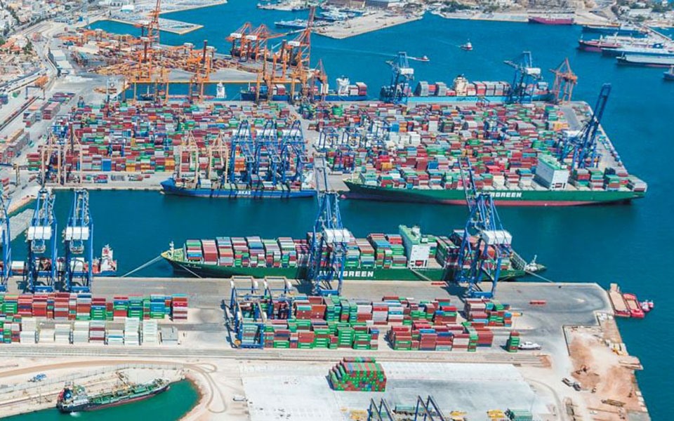 Πρώτες ύλες και μεταφορικά πιέζουν τη βιομηχανία