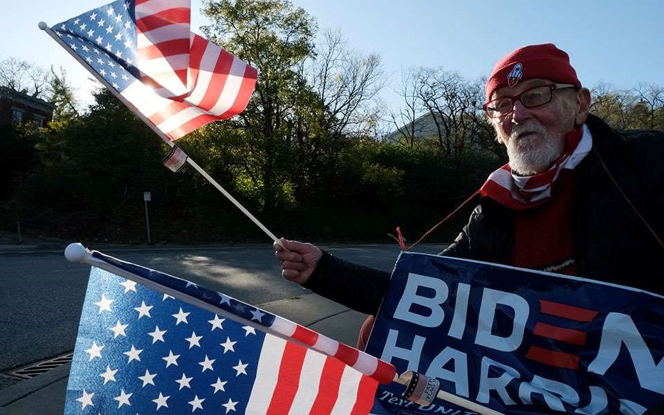 Νίκη Μπάϊντεν βλέπουν τώρα οι στοιχηματικές 
