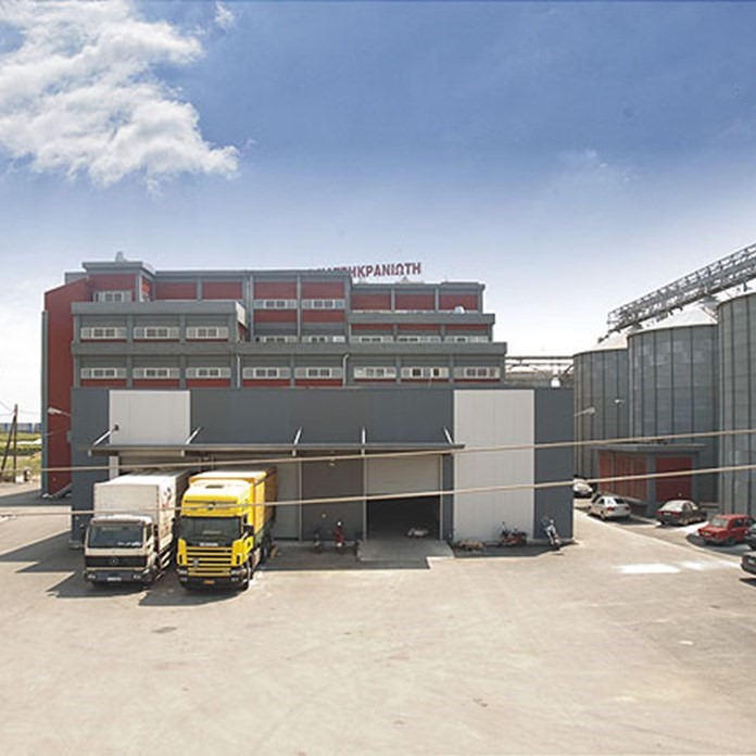 Στο σφυρί ο μύλος Χατζηκρανιώτη στον Τύρναβο