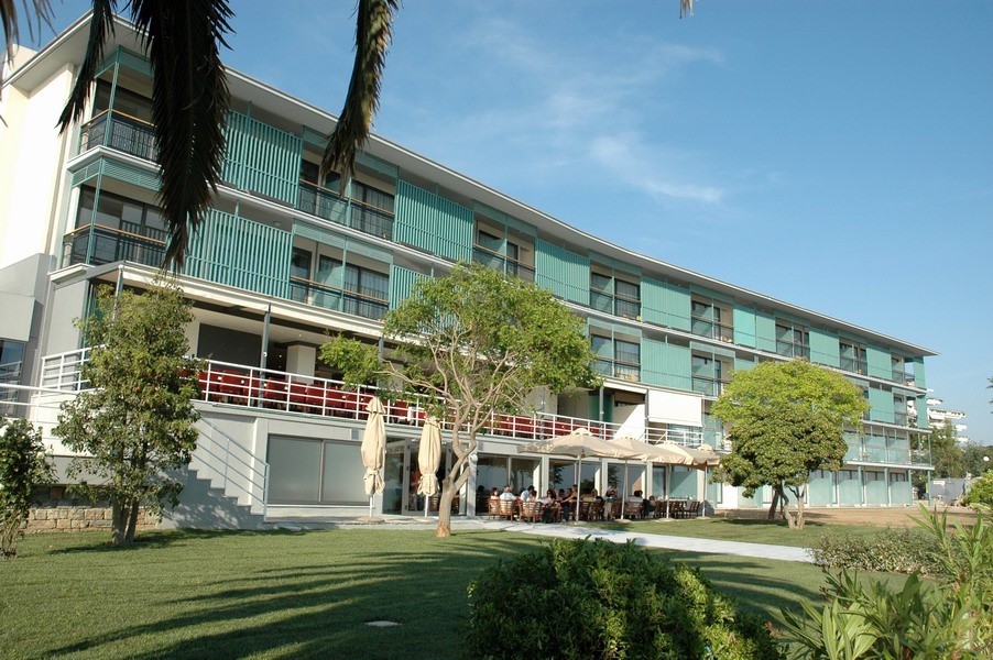 Μαγνησία: Άνοιξαν τα δύο πεντάστερα σε Βόλο και Αγριά