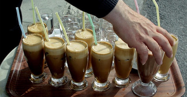 Καινοτομία εναντίον καφετέριας στη χώρα της εμμονής