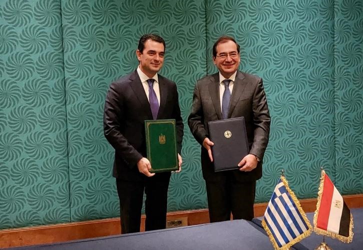 Μνημόνιο με την Αίγυπτο υπέγραψε ο Σκρέκας