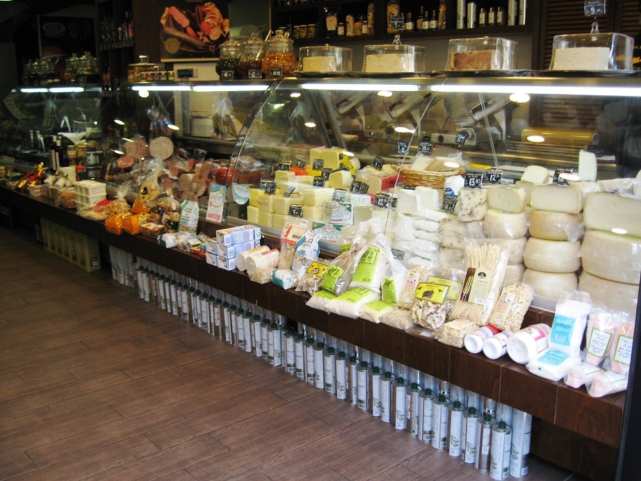 Η φέτα το 25% του τζίρου των τυριών στα S/M