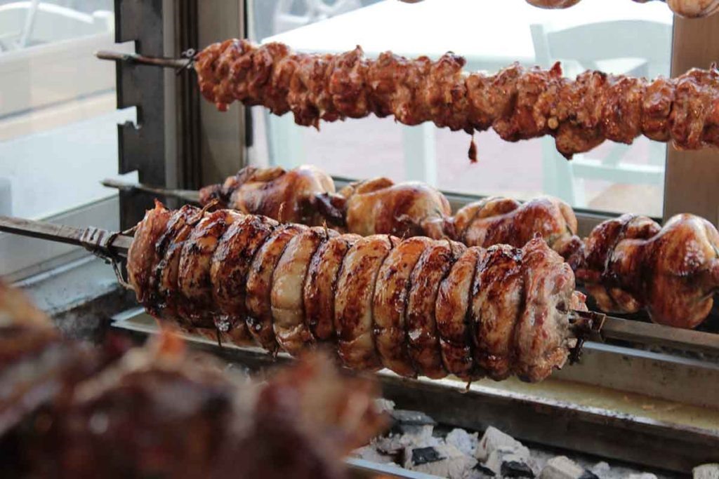 Ρεύμα 8.100 ευρώ σε ψησταριά στη Μηλιά Ελασσόνας