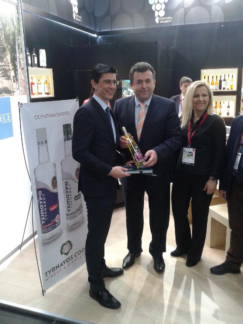 Τρία χρυσά μετάλλια στη Γερμανία για το τσίπουρο Τυρνάβου