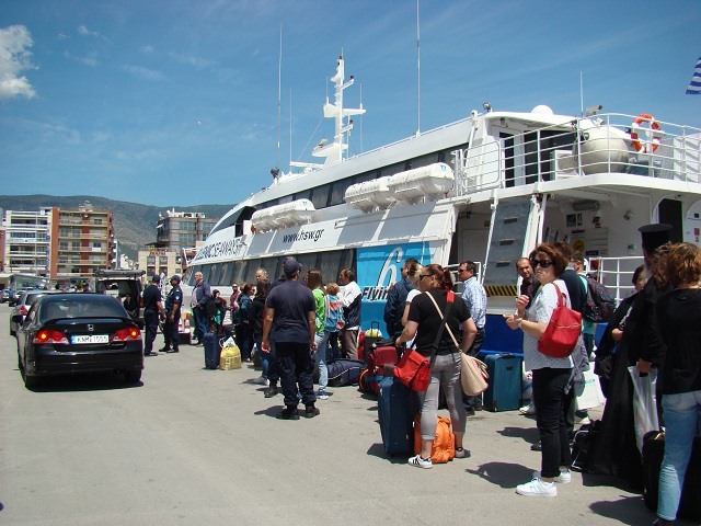"Οδύσσεια" στο λιμάνι του Βόλου λόγω της απεργίας των ναυτεργατών
