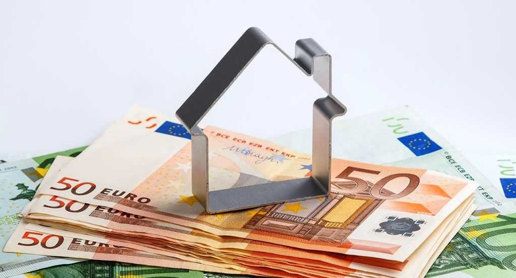 Πάγωμα επιτοκίων υπό τον φόβο νέων κόκκινων δανείων