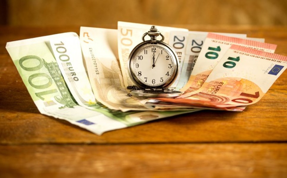 Μπαράζ καταγγελιών χιλιάδων δανείων από τις τράπεζες