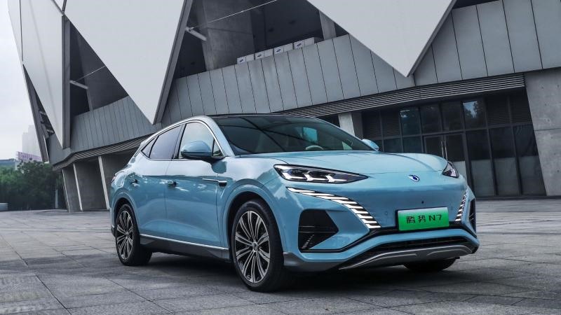 Μπαταρίες της BYD φορτίζουν το αυτοκίνητο σε 5 λεπτά