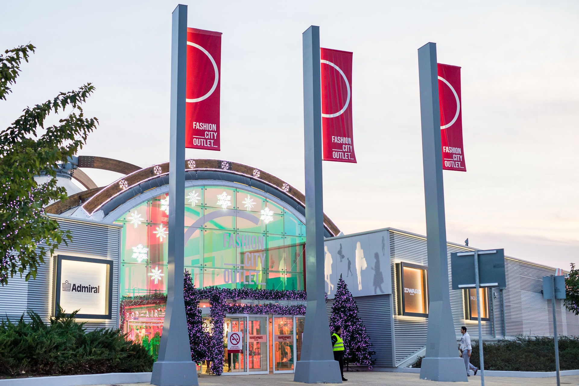 Πώς ένα outlet μπορεί να φέρει την εμπορική άνοιξη 