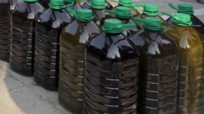 Συλλήψεις σε επιχείρηση της Λάρισας για νοθευμένο λάδι