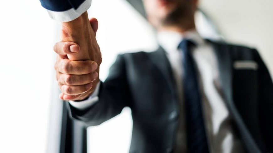 Αλλάζουν όλα στις συγχωνεύσεις και στις εξαγορές