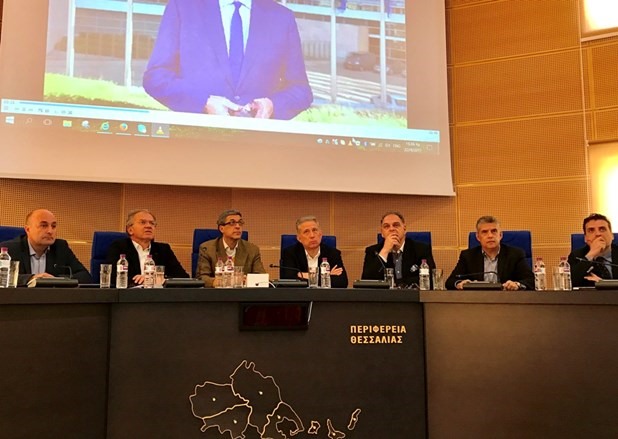 Βολές Αγοραστού για δυσλειτουργίες στα "Αγροτικά"