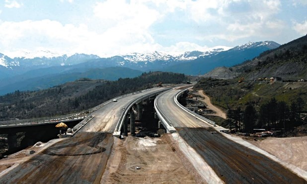 Τα έργα τελειώνουν, οι θέσεις χάνονται