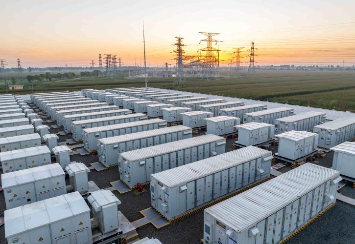 Μέχρι τον Σεπτέμβριο η υποβολή επενδυτικών σχεδίων για μπαταρίες