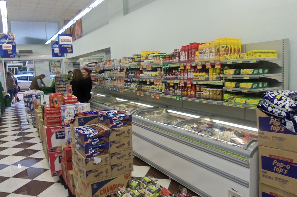 Σούπερ μάρκετ στο κέντρο της Λάρισας ανοίγουν τα bazaar