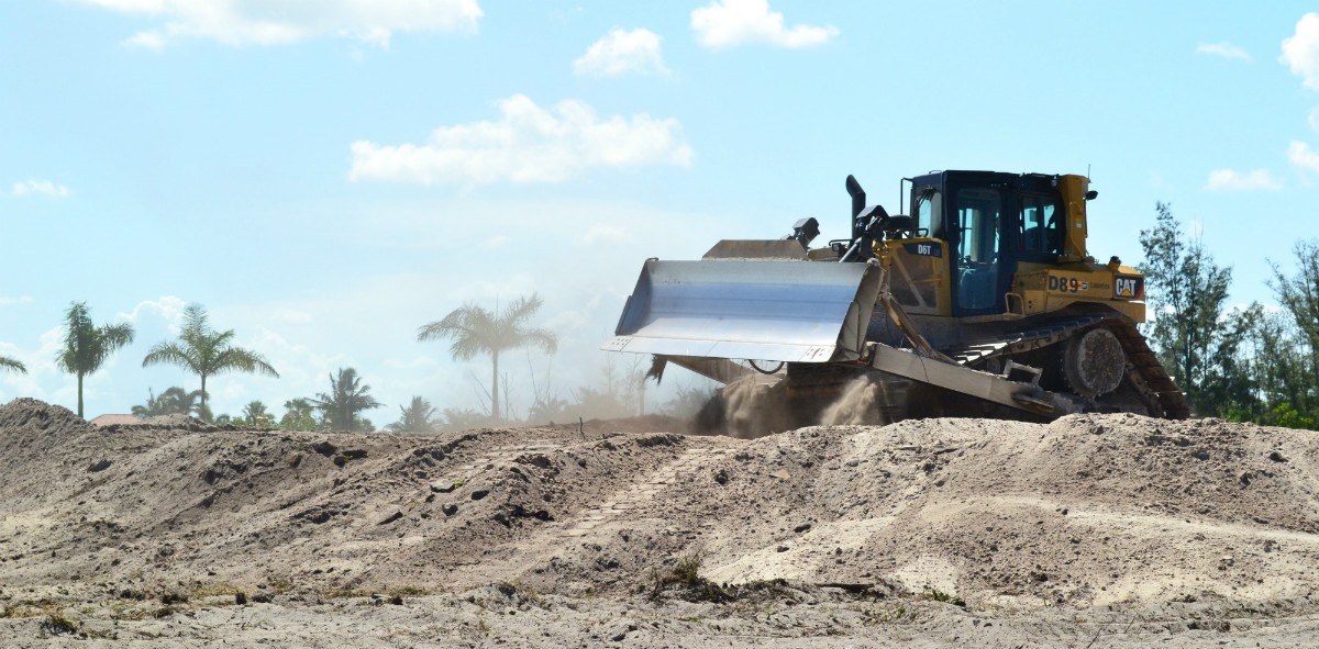 Υπογράφτηκε η σύμβαση 2,9 εκ ευρώ με την «Λατομεία Τυρνάβου Α.Ε.» για τη γέφυρα στο Βλαχογιάννι.