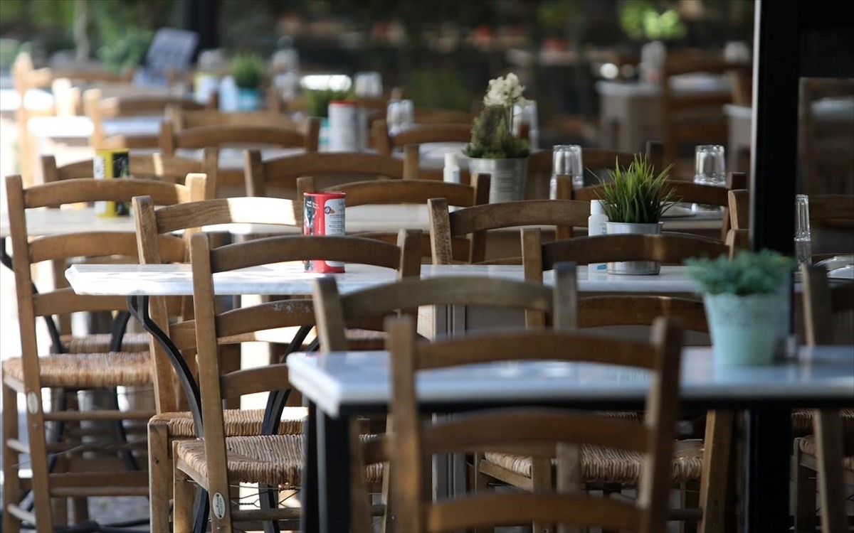 Πτώση της εστίασης κατά το πρώτο εξάμηνο του 2025