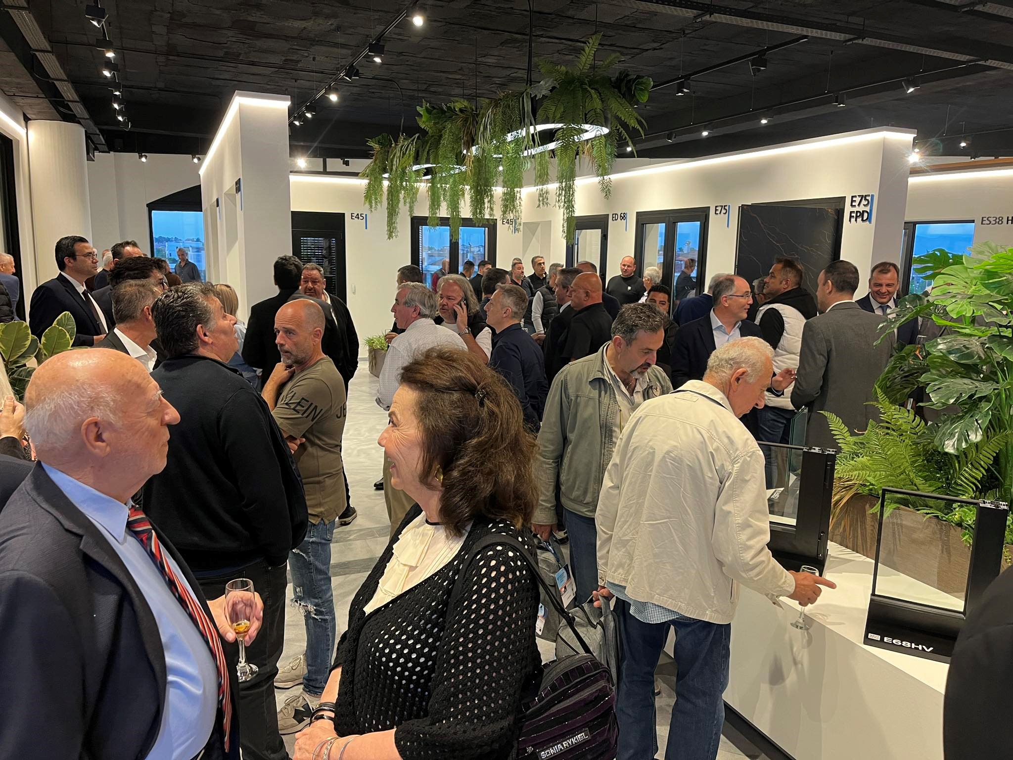 Η ΕΤΕΜ παρουσίασε το νέο showroom στη Λάρισα