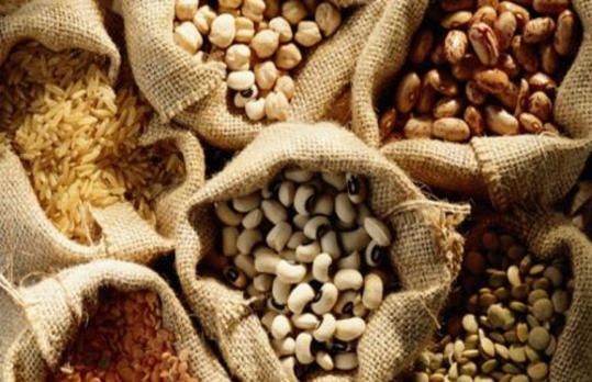 Η μείωση των τιμών έπληξε την αγορά των θεσσαλικών οσπρίων