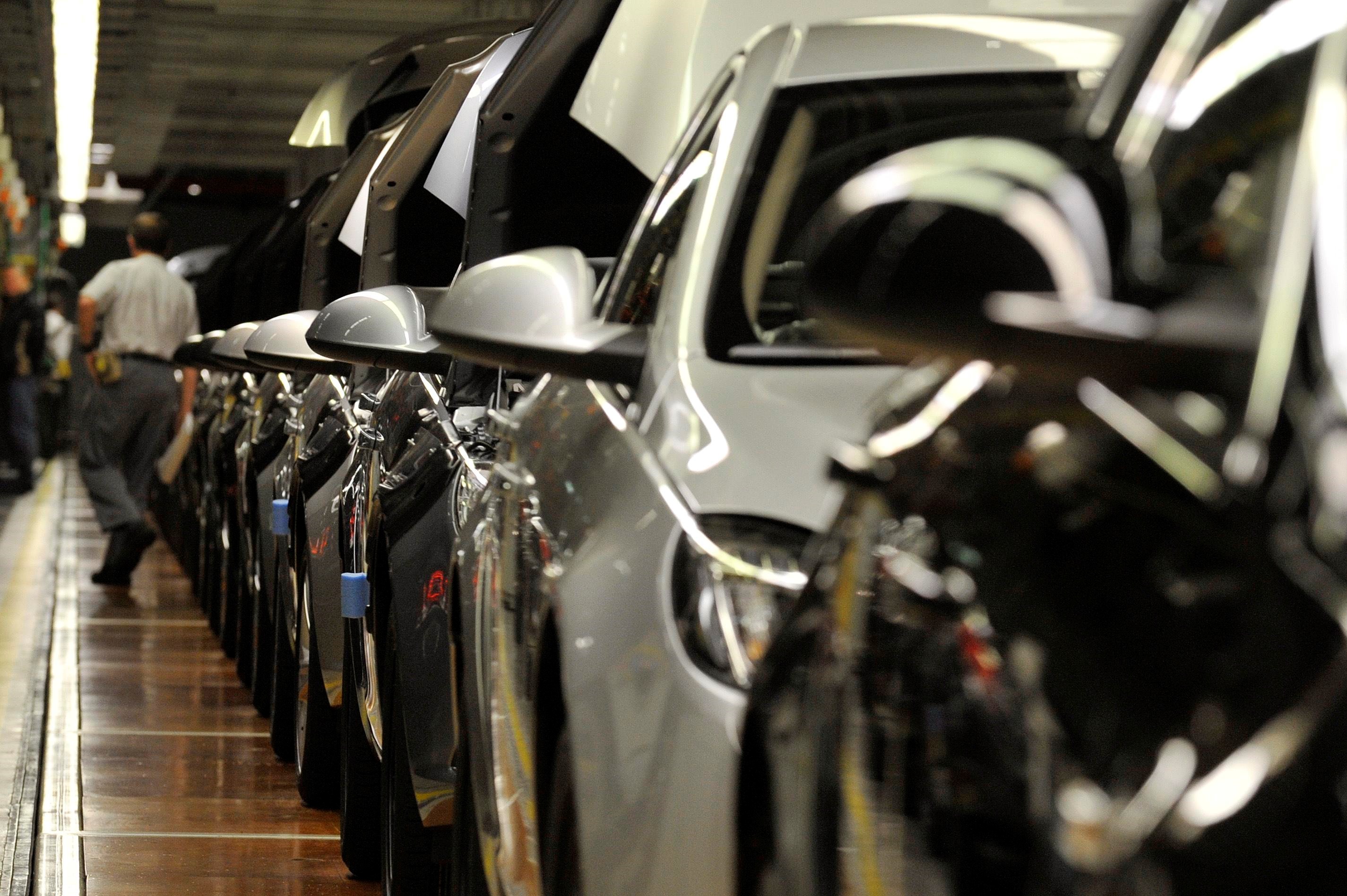 Τα 10 αυτοκίνητα που επιλέγουν οι Έλληνες (pics και αριθμοί)