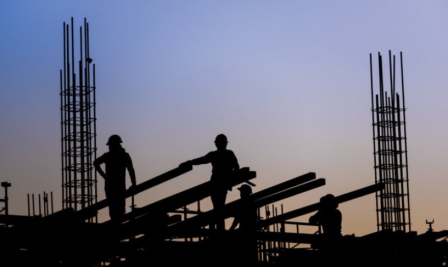 Τροπολογία στο αναπτυξιακό για να ξεκολλήσουν τα μεγάλα έργα