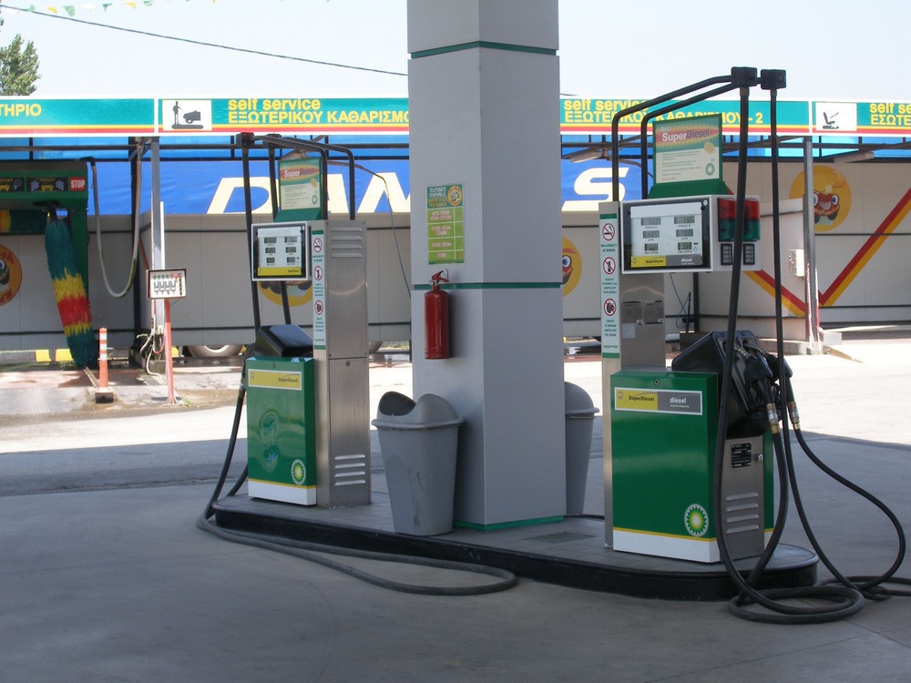 Παράθυρο για μείωση του Ειδικού Φόρου Κατανάλωσης στα καύσιμα